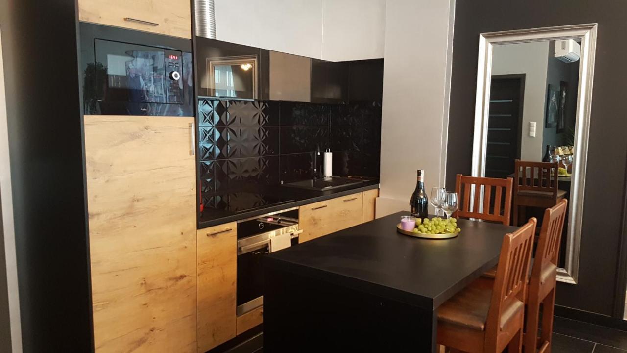 Apartamenty Centrum Krawiecka Zielona Góra Buitenkant foto